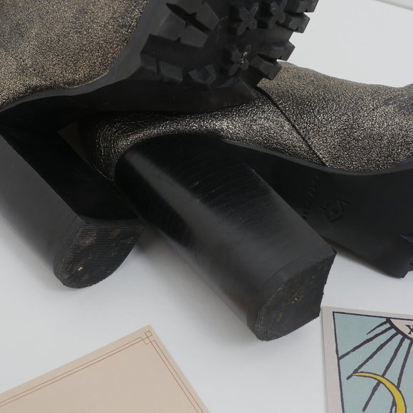 Katy Perry The Raina Slouchy Black Gold Metallic 4" Heel Size 7 Retro Boot - Picture 12 of 13